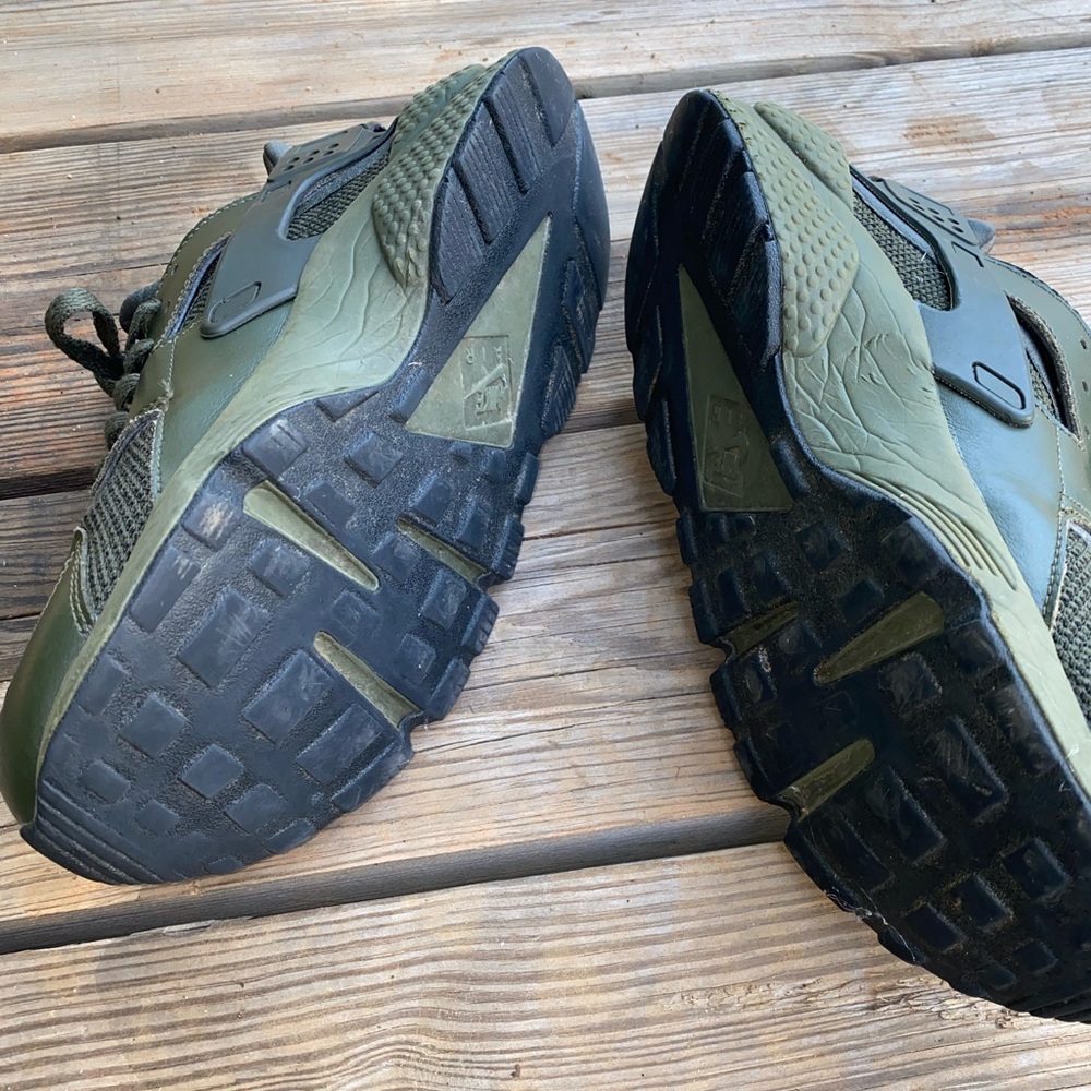 🔥 NIKE AIR HUARACHE Cargo Green RARE 🔥 - Picture 12 of 16
